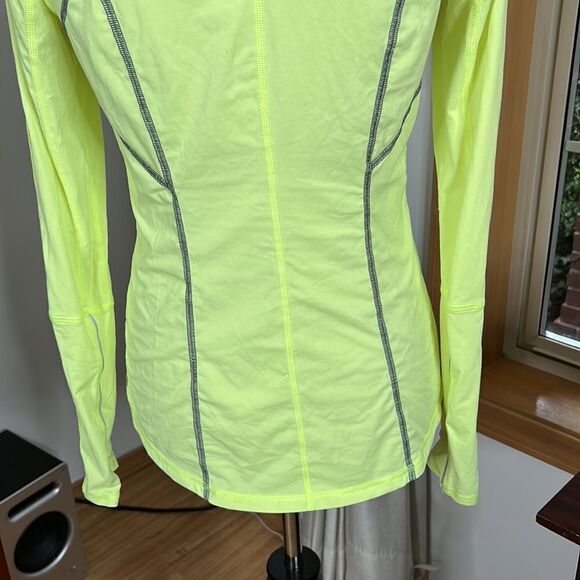 Zella 1/4 Zip Running Jacket - Picture 8 of 13
